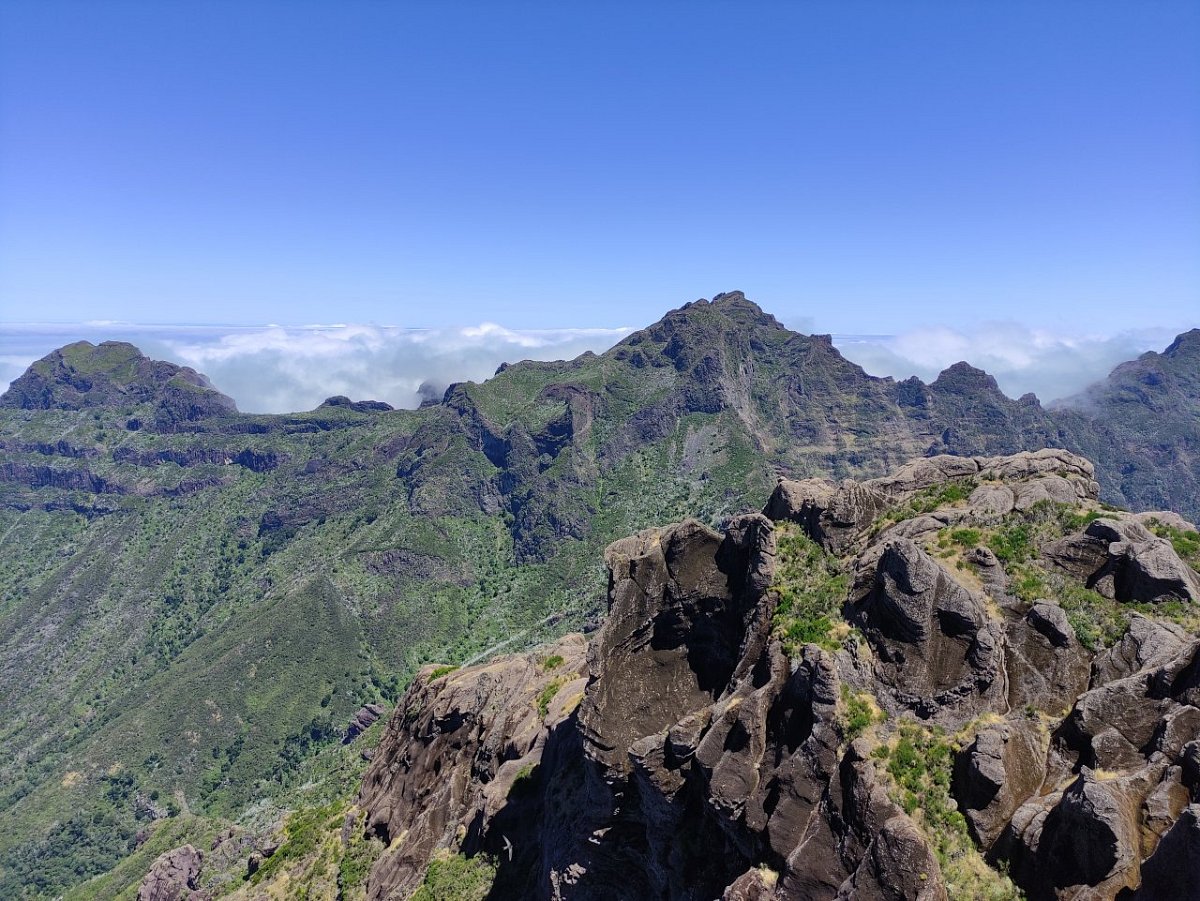 Pico Grande (1654 m)